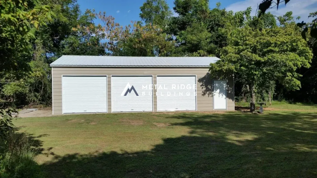 244010TCG-24x40x10-three-car-garage-1